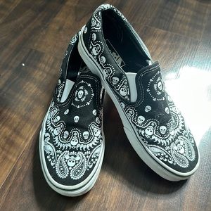 Skull Bandana Vans!!!